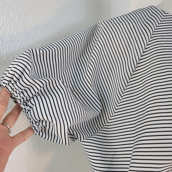 MUSK STRIPED CREWNECK SHORT SLEEVE PLATED WAIST TOP WOMEN'S SIZE MEDIUM - Picture 4 of 16